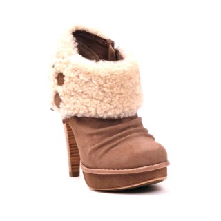 UGG Laars beige