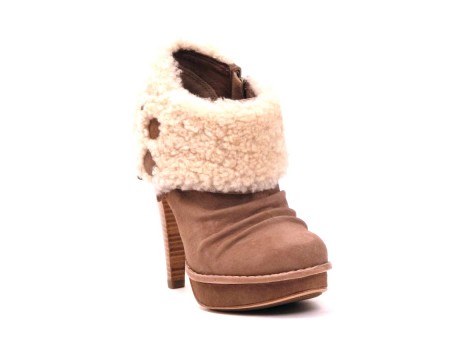 UGG Laars beige