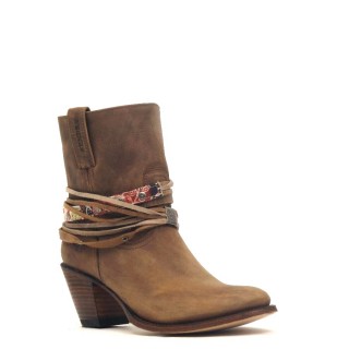 Sendra Laars bruin natu