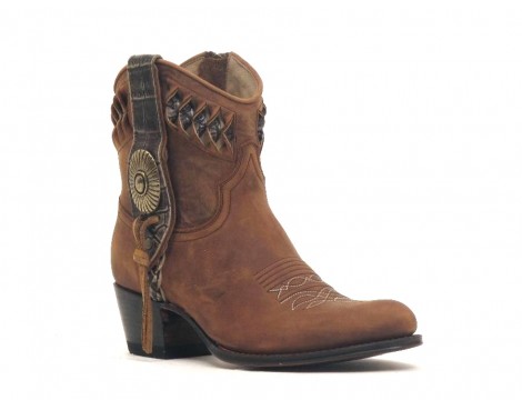 Sendra Laars bruin natu