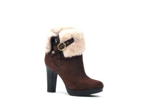 UGG Laars cognac