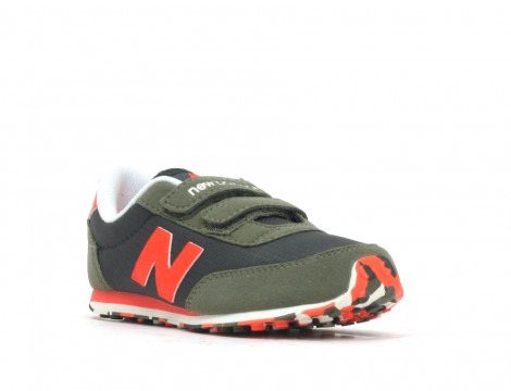 New Balance Klittenbandschoen olijfgroen