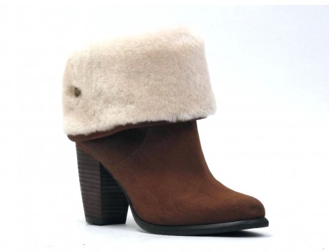 UGG Laars bruin natu